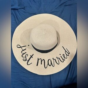 Just Married floppy sun hat